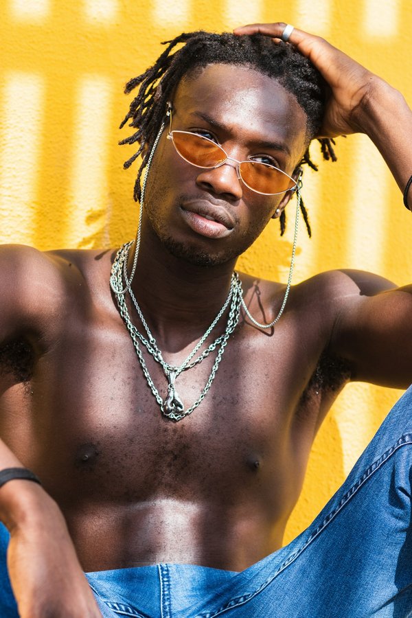 Découvrez le cordon lunettes : sécurité et style assuré